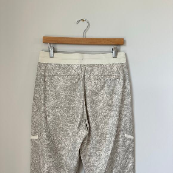 Athleta Venture Printed High Rise Jogger Pants Gray 6 - Picture 8 of 11